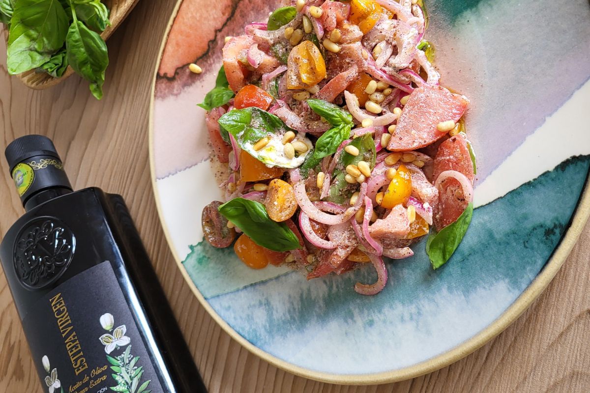 Ensalada de Tomates, Cebolla y Zumaque con AOVE