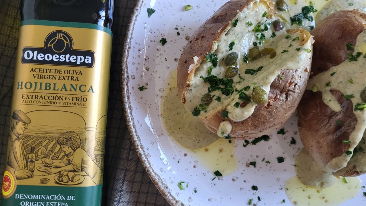 Patatas Rellenas con Huevo y Salsa Tonnato