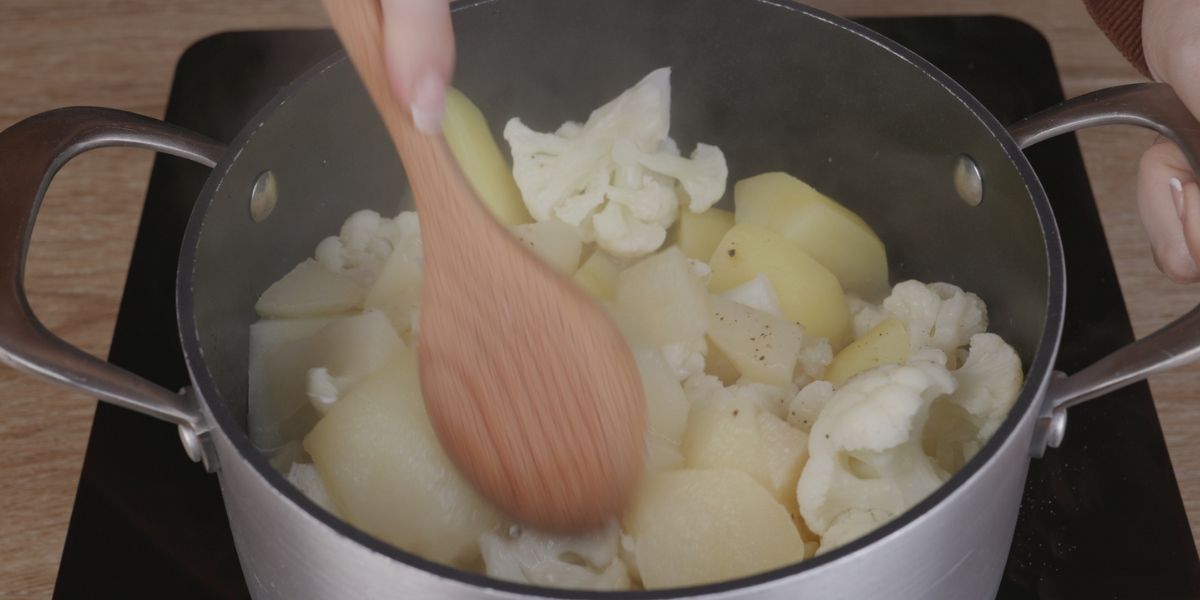 Cocinar la crema de coliflor