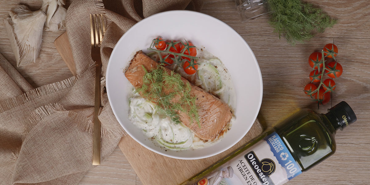 salmón con espaguetis de calabacín